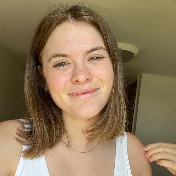 Meet your Posher, Erica - Picture 1 of 1